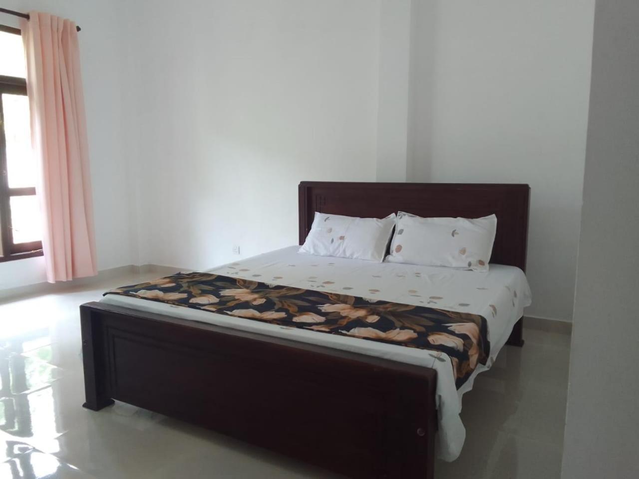 Bosadi Homestay Katunayaka Exterior foto